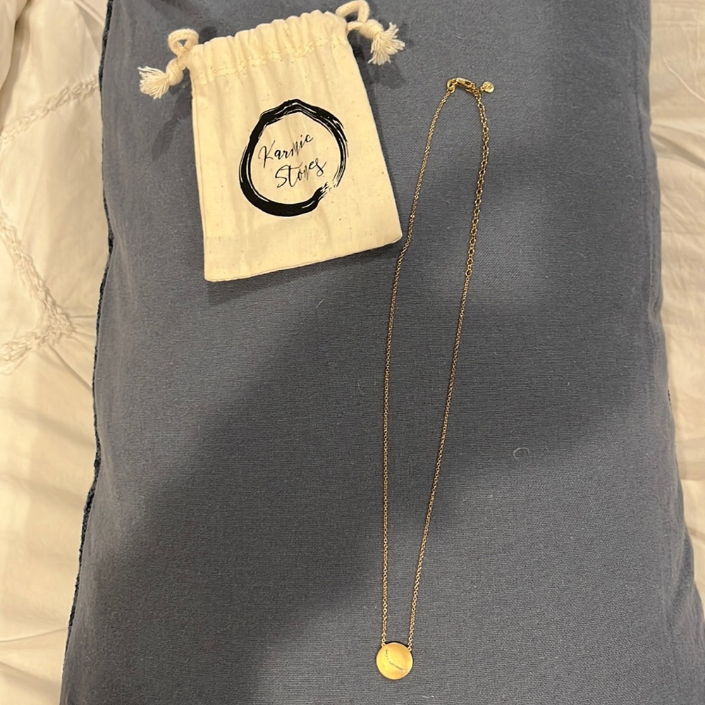 Karmic Stones “Aries” necklace. Adjustable links in plated gold.